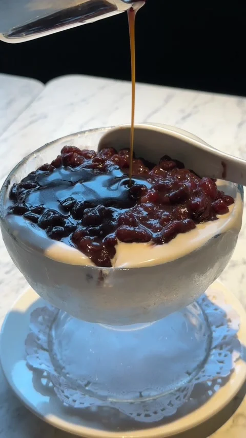 Red Bean Ice with Gula Melaka Served in Malaysia / Singapore Stock Footage 227557991