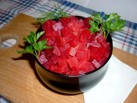 Red beetroot peeled on a plate Foto stock