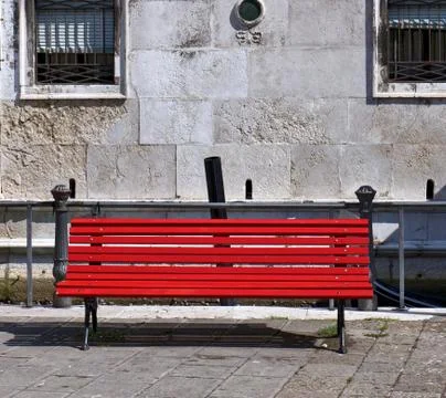 Red bench in the park 스톡 사진