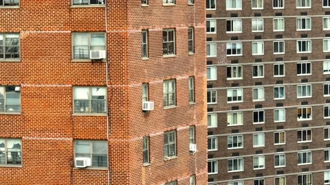 Red Brick Apartment Facade With Window Air Conditioners in Manhattan 库存影片 202050845