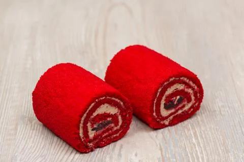 The red cake with a stuffing on the table Foto stock