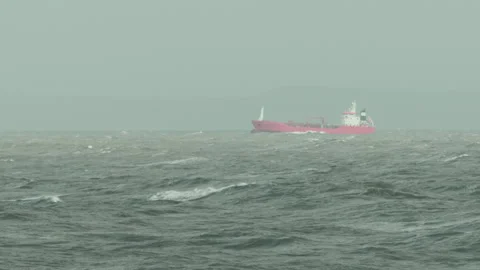 Red Cargo Ship in Rough Sea. 스톡 동영상 136668238