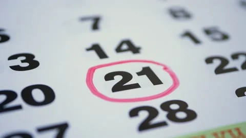 Red circle. Mark on the calendar at 21. Vídeos de archivo 155154933