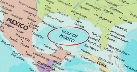 Red circle marking the gulf of mexico region on a modern political world map Видео 348178185