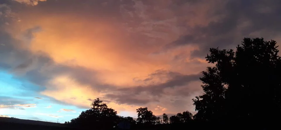 Red Clouds in the Evening Sky Stock Photos