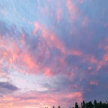 Red cloudy Stock Photos