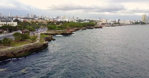 Red Coastal Viewpoint Pier in Santo Domingo Dominican Republic Vidéo 74088078