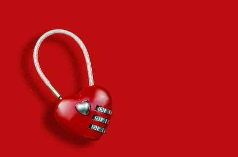 Red code lock in the form of a heart. Concept love. heart on lock, key, pas.. 库存照片