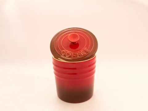 A red coffee jar Stockfoto's