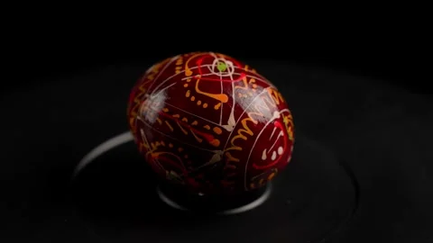 Red Easter Egg Turning Vidéo 283766886