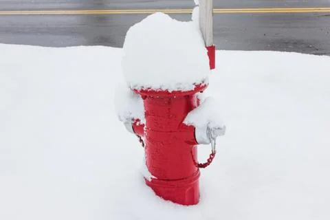 Red Fire Hydrant in winter Foto stock