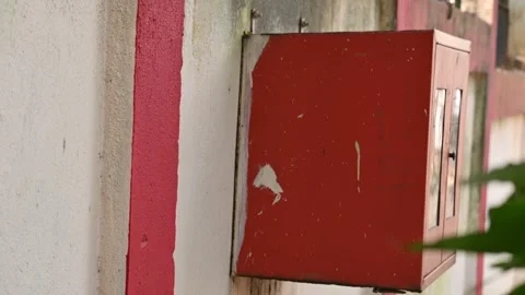 Red Fire Safety Cabinet. 库存影片 321598089