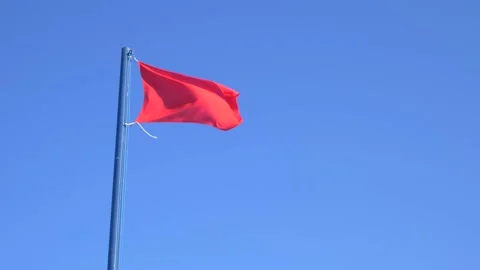 Red flag of bathing waves. Bathing prohibition 库存影片 165463400