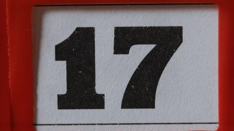 Red Frame Moves On The Calendar. The 17 Day Of The Calendar. Vídeos de archivo 106627716