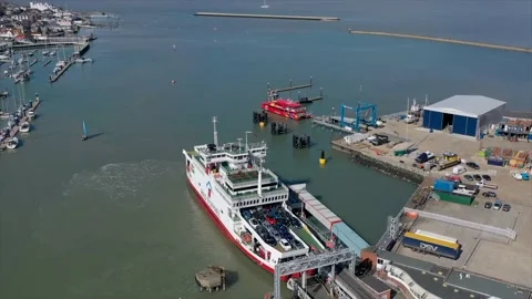 Red Funnel ferry Hyperlapse 스톡 동영상 229943315