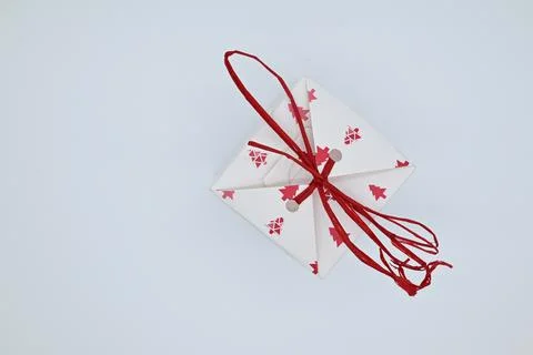 Red gift box Stock-Fotos