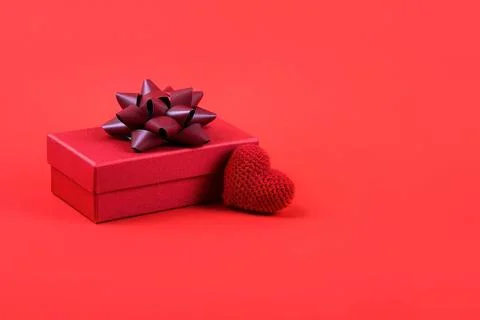 Red gift box Stock Photos