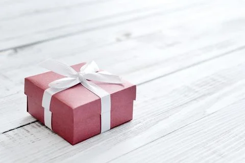 Red gift box Stock Photos