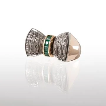 Red gold ring 스톡 사진