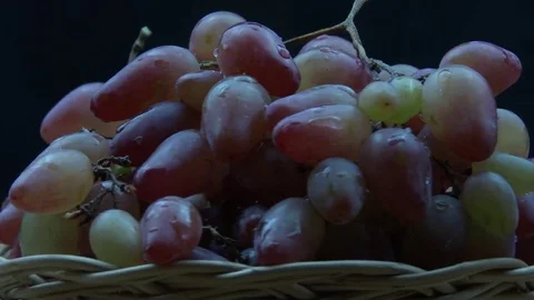 Red grapes on the plate 스톡 동영상 80108017