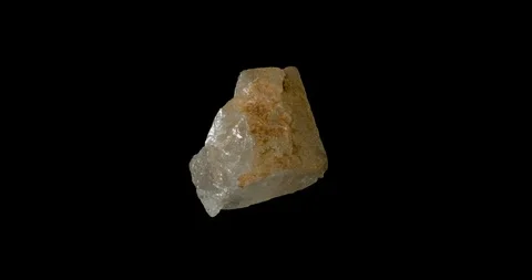 Red Hematoid Quartz Turning on Black Vídeos de archivo 110985188