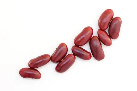Red kidney beans on white background Fotos de archivo