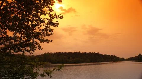 Red Lake with Cloud Stock-Fotos