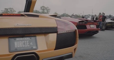 Red lamborghini blowing flames 스톡 동영상 105122664
