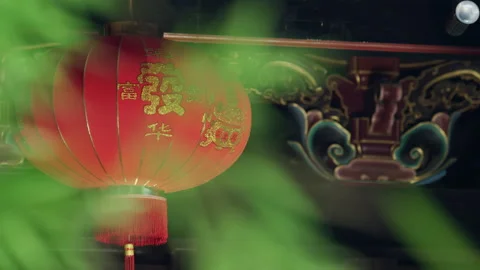 Red lanterns under the eaves of a Chinese building in Malacca，Malaysia Stock Footage 135093275