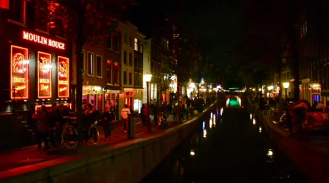 Red Light District (AKA De Wallen, Walletjes or Rosse Buurt) in Amsterdam. Vídeo Stock 31130344