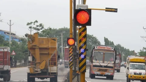 Red light traffic signal, Stop traffic signal flashing Stock-Footage 156989984