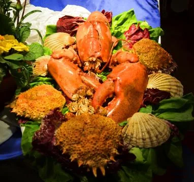 Red lobster on platter on serving table close-up Foto stock