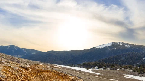 Red mountain slope at the twilight Vídeos de archivo 324904187