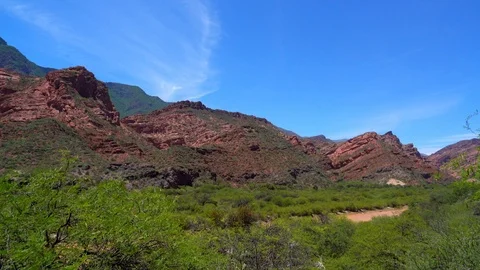 Red mountains at route 40 in between the towns Salta and Cafayate Stock-Footage 109509487
