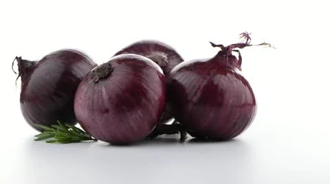 Red onion rotating Stock Footage 14931908