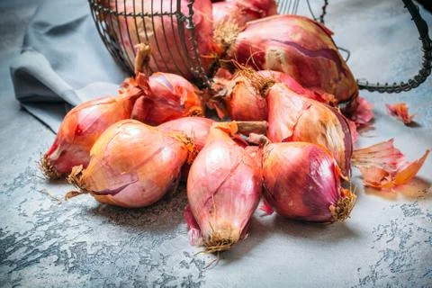 Red onions Stock Photos