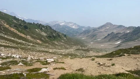 Red Pass, Pacific Crest Trail, Glacier Peak Wilderness, WA Video stock 221581376