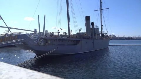 A red pennant. Memorial. Vídeo Stock 72622284