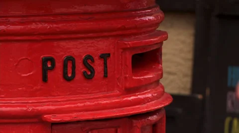Red post box close-up Vidéo 23386781