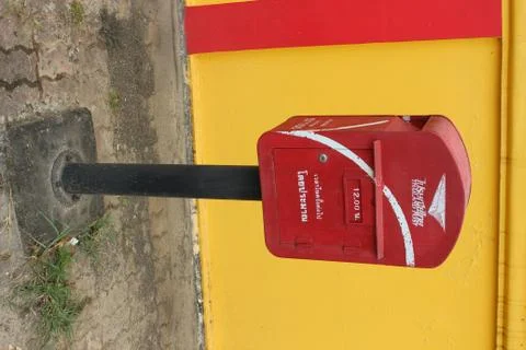 Red post box Foto stock