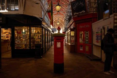 Red post box Fotos Stock