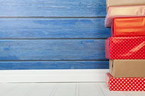 Red presents at the floor Foto stock