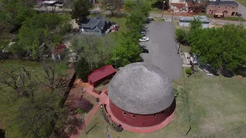 Red Round Barn Video stock 180199109