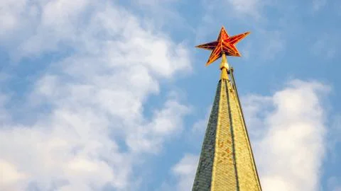 Red ruby star on top of the Tower of the Moscow Kremlin, on sunny day 스톡 사진