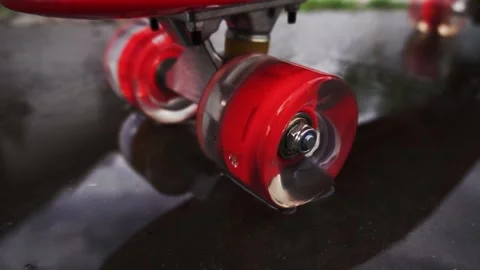Red skateboard 스톡 동영상 154428281
