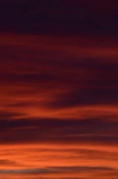 Red Sky High Clouds Gradient Warm Glow Stock-Fotos