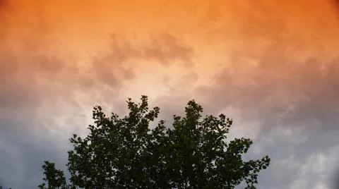 Red Sun with Cloud Fotos de archivo