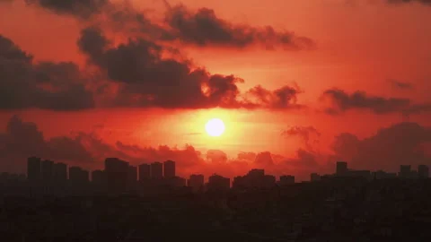 Red sunset with moving clouds, time-lapse Stock-Footage 140325282