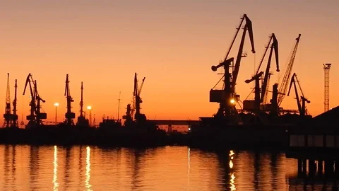 Red sunset in the port 库存影片 114648874