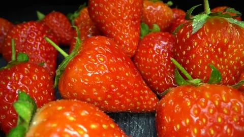 Red sweet strawberry  panning on table Stock-Footage 156797732